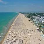Lovely Flat Next To Lido Dei Pini-beahost Apartment