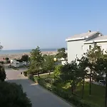Lovely Flat Next To Lido Dei Pini-beahost * Bibione