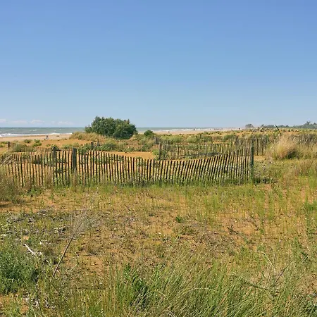 Lovely Flat Next To Lido Dei Pini-beahost Апартаменти