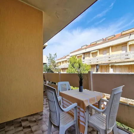 Lovely Flat Next To Lido Dei Pini-beahost Bibione