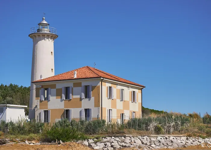 Lovely Flat Next To Lido Dei Pini-beahost Апартаменты