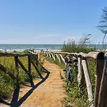 Lovely Flat Next To Lido Dei Pini-beahost