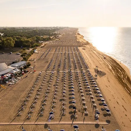Lovely Flat Next To Lido Dei Pini-beahost Apartment Bibione