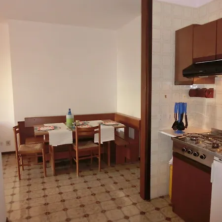 Lovely Flat Next To Lido Dei Pini-beahost Μπιμπιόνε