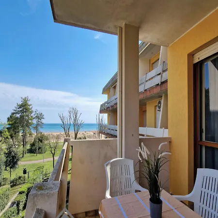 Lovely Flat Next To Lido Dei Pini-beahost *