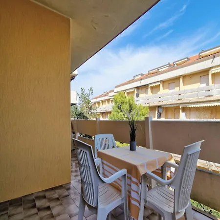 Lovely Flat Next To Lido Dei Pini-beahost Apartment